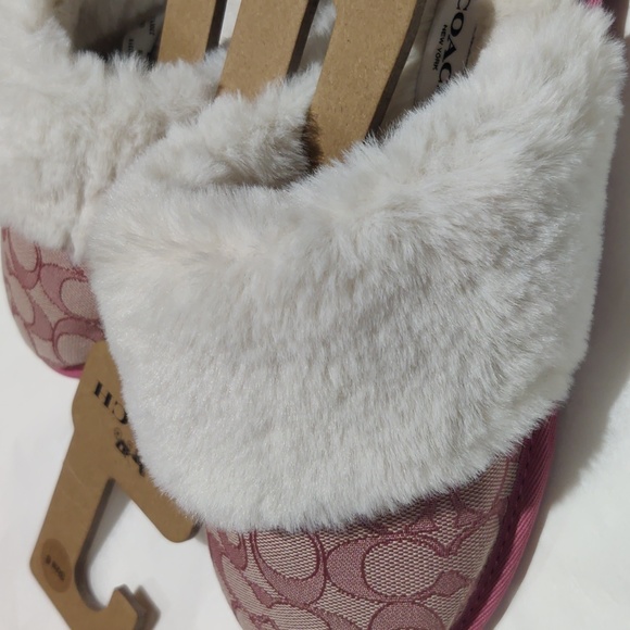 *Reserved* New! Ziva Slipper in Signature Jacquard - Picture 7 of 16